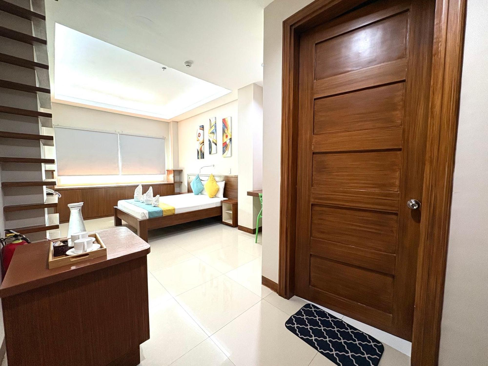 Sunburn Suites And Rooftop Bar Coron Zewnętrze zdjęcie